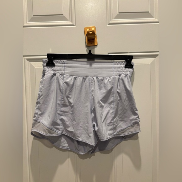 Lululemon Hotty Hot High-Rise Lined Short 4" Pastel Blue Size 8 - Picture 2 of 5